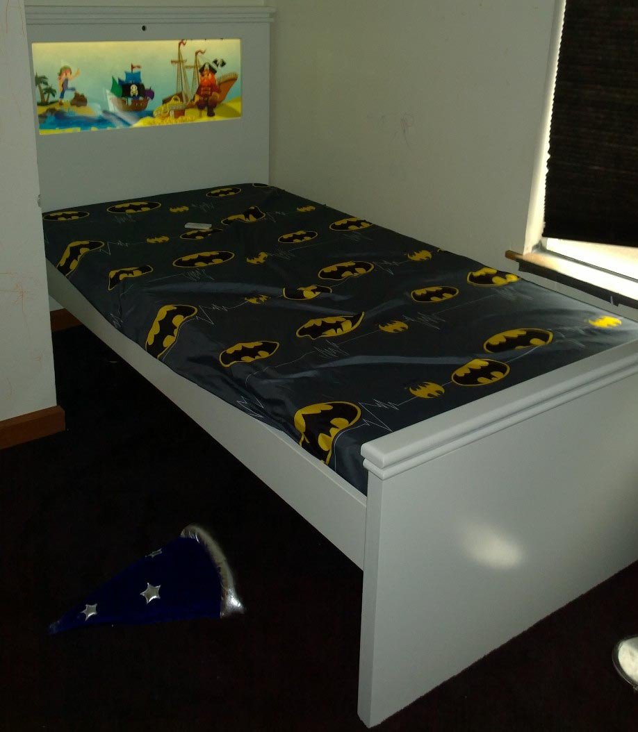 LightHeaded Bed